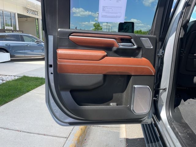 2025 GMC Sierra 2500HD Denali Ultimate 4WD | Gooseneck/5th Wheel Package