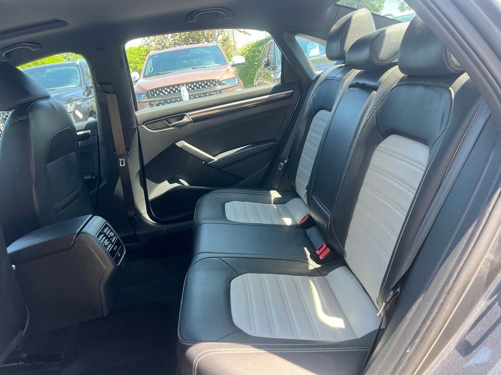 2018 Volkswagen Passat 3.6L V6 GT | Moonroof | Heated Seats