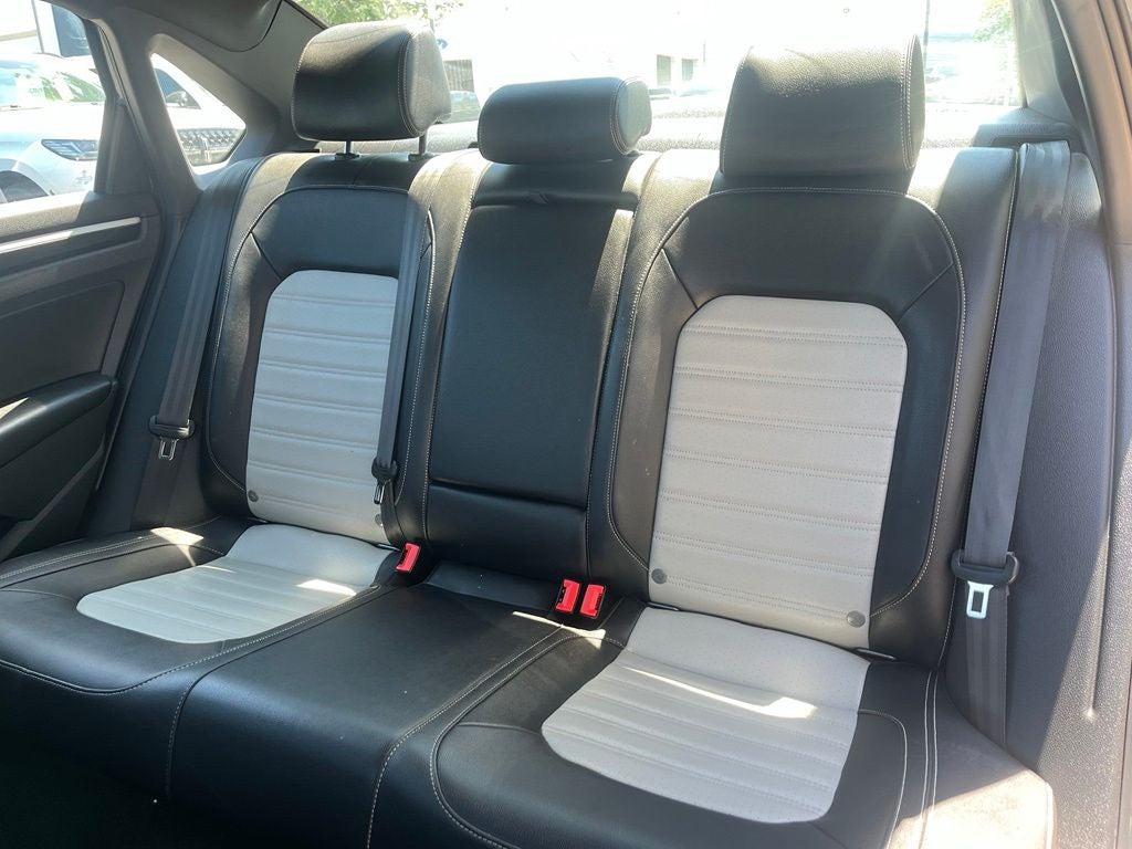 2018 Volkswagen Passat 3.6L V6 GT | Moonroof | Heated Seats