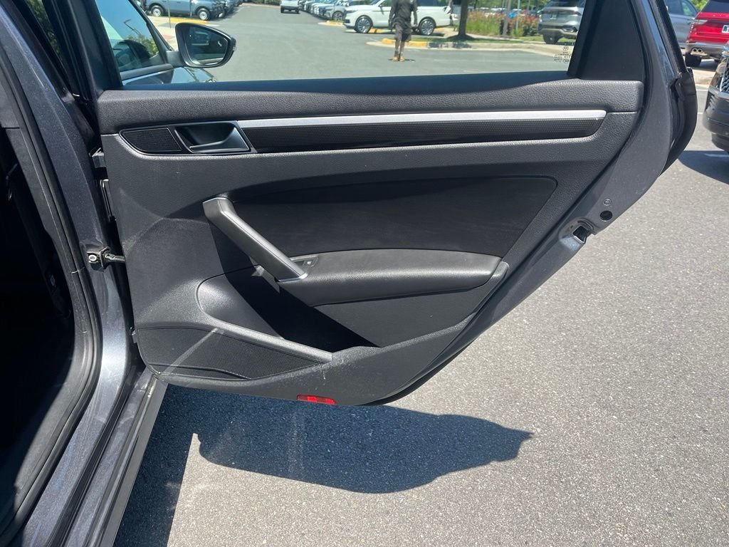 2018 Volkswagen Passat 3.6L V6 GT | Moonroof | Heated Seats