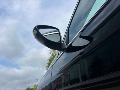 2022 Volkswagen Passat 2.0T SE | Moonroof | BLIS | CarPlay/Android Auto