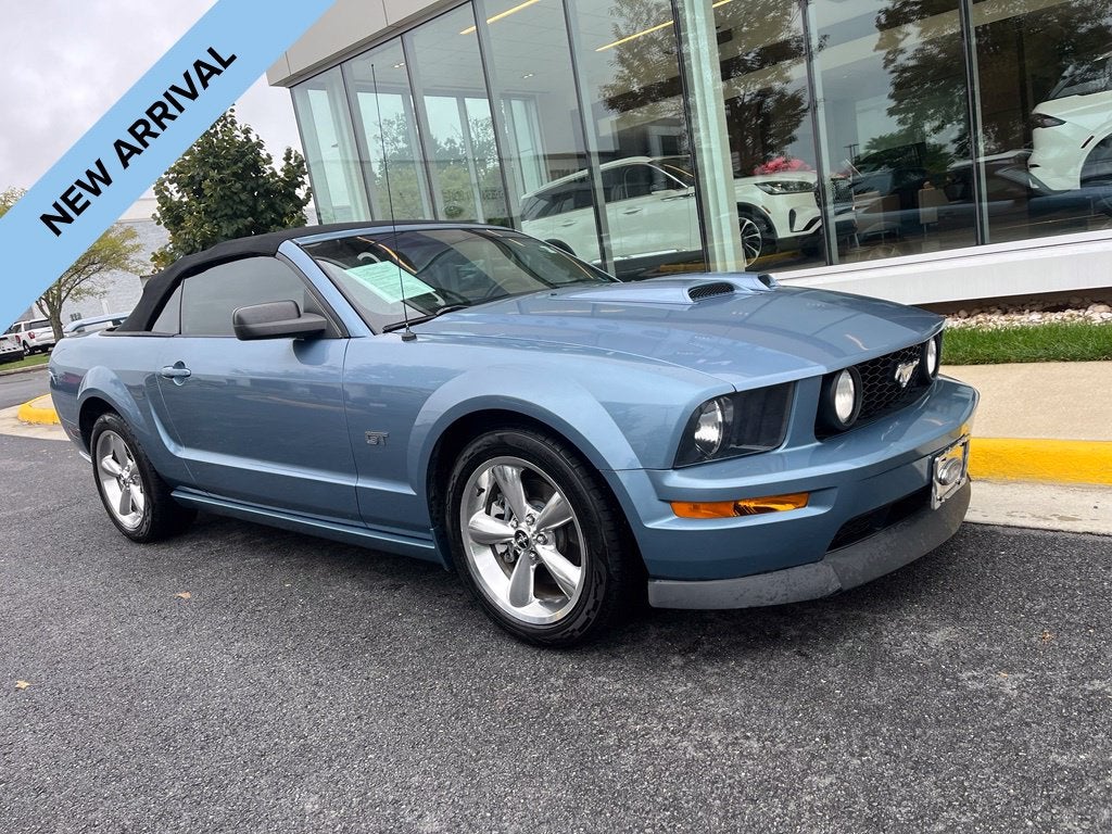 2006 Ford Mustang GT Premium Convertible | 5-speed Manual |Shaker Sound System