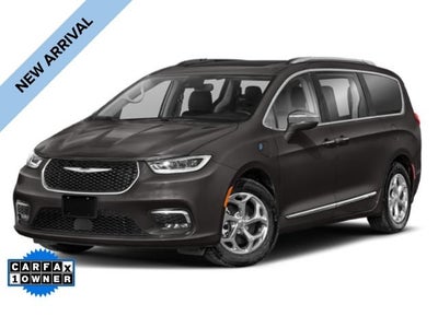 2022 Chrysler Pacifica Hybrid Touring L | 360 Cam | Adaptive Cruise | BLIS |