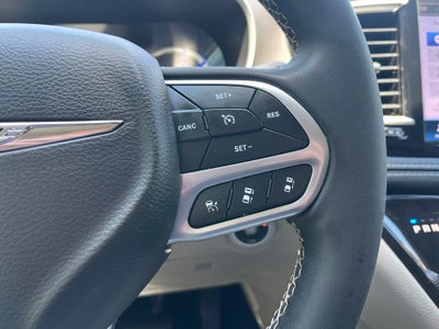 2022 Chrysler Pacifica Hybrid Touring L | 360 Cam | BLIS | Adaptive Cruise
