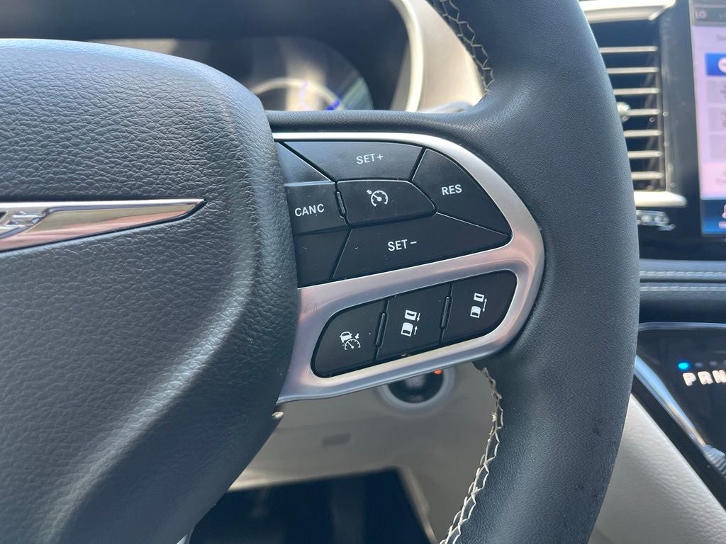 2022 Chrysler Pacifica Hybrid Touring L | 360 Cam | BLIS | Adaptive Cruise