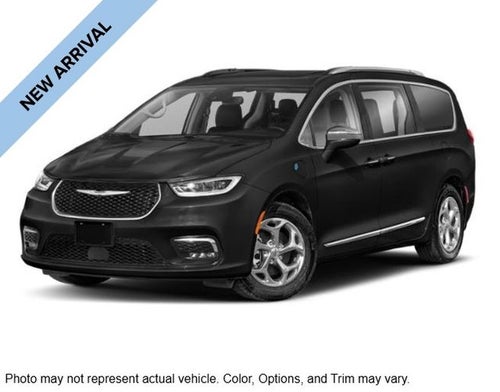 2023 Chrysler Pacifica Hybrid Touring L | Safety Pack | Adaptive Cruise | Remote Start |