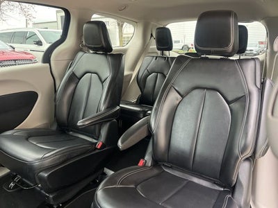 2023 Chrysler Pacifica Hybrid Touring L | Safety Pack | Adaptive Cruise | Remote Start |