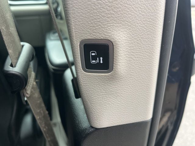 2023 Chrysler Pacifica Hybrid Touring L | Safety Pack | Adaptive Cruise | Remote Start |