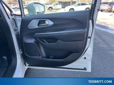 2021 Chrysler Pacifica Hybrid Touring L | 360 Camera | BLIS | | S Appear Pkg