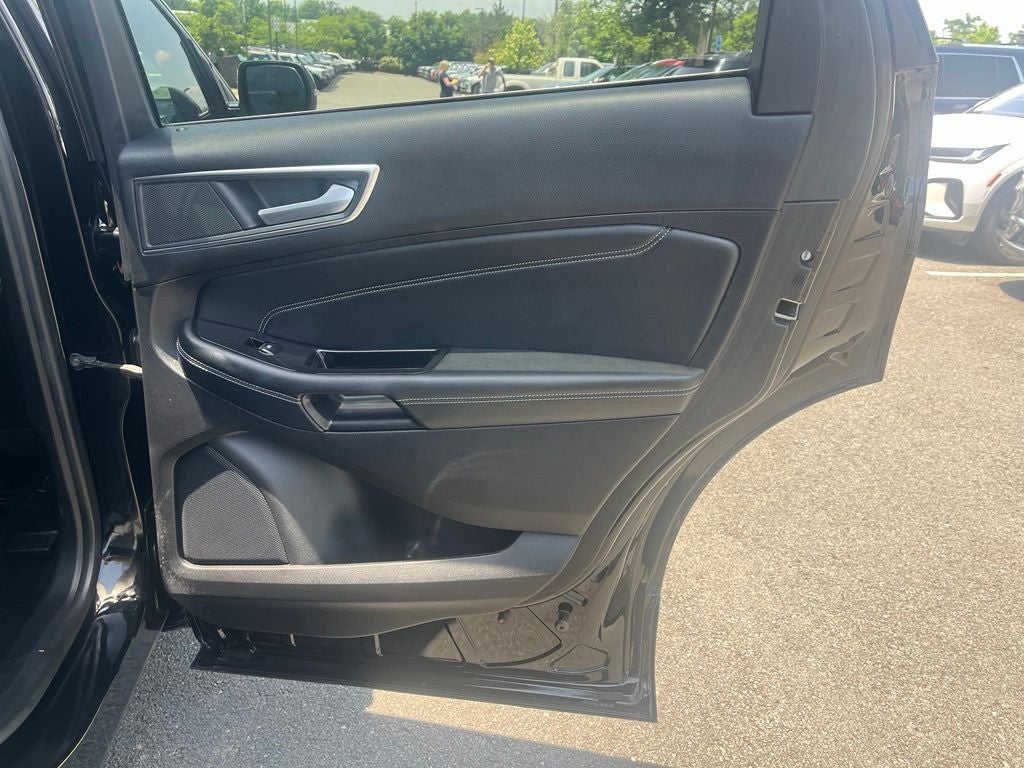 2017 Ford Edge Titanium | Nav | BLIS | Tech Pkg | Power Liftgate | Leather