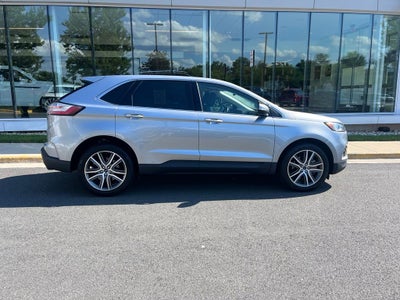 2022 Ford Edge Titanium AWD | Pano Roof | BLIS | Trailer Tow Pkg