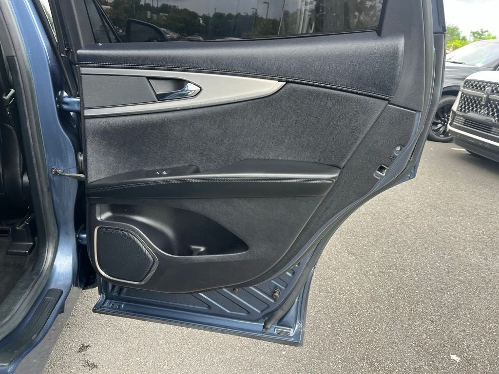 2019 Lincoln Nautilus Standard AWD | CarPlay/Andriod Auto | BLIS | Heated Seats