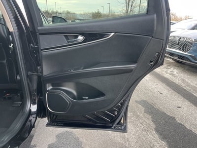 2023 Lincoln Nautilus Reserve AWD | Pano Moonroof | BLIS | HTD/Ventilated Seats