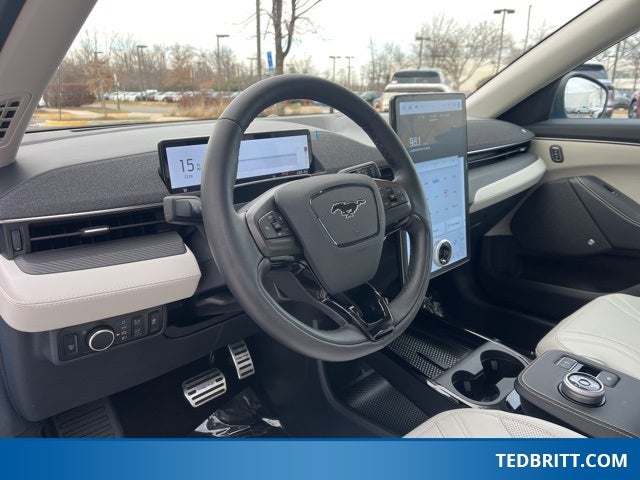 2024 Ford Mustang Mach-E Premium AWD | Glass Roof | 360 Cam | Heated Seats