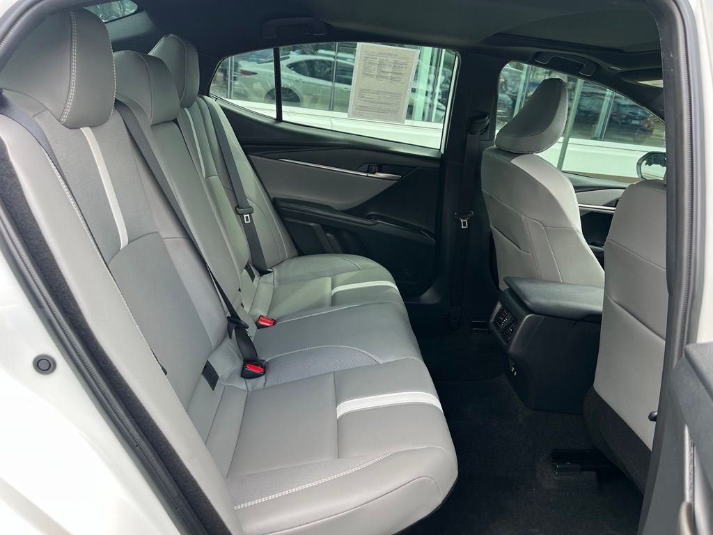 2025 Toyota Camry SE | Moonroof | BLIS | Convenience Pkg | Media Pkg