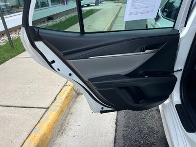 2025 Toyota Camry SE | Moonroof | BLIS | Convenience Pkg | Media Pkg