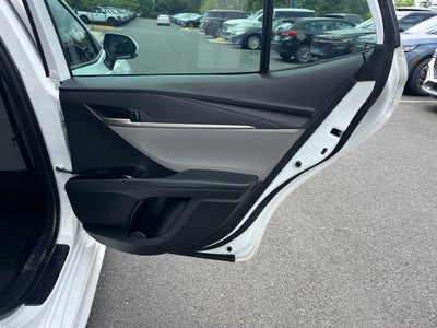 2025 Toyota Camry SE | Moonroof | BLIS | Convenience Pkg | Media Pkg