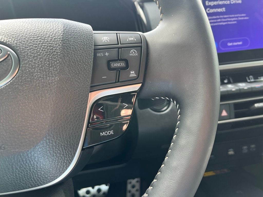 2025 Toyota Camry SE | Moonroof | BLIS | Convenience Pkg | Media Pkg