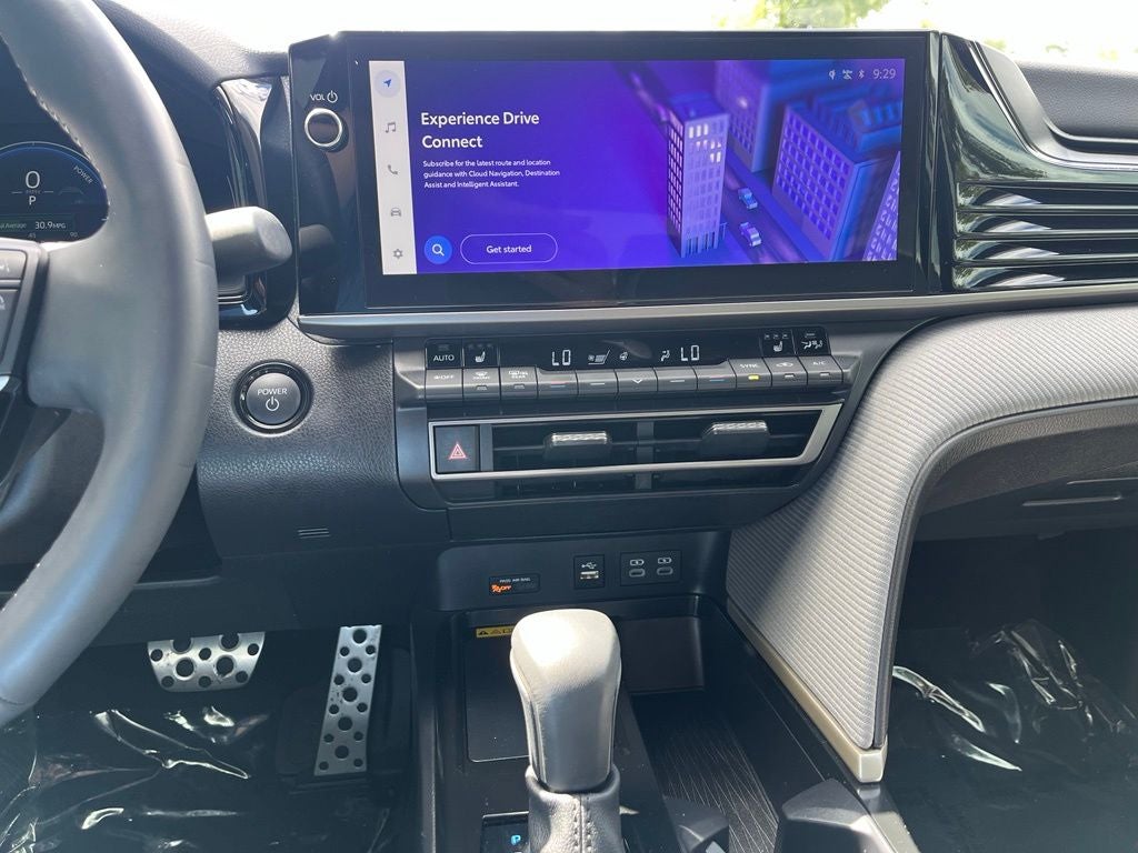 2025 Toyota Camry SE | Moonroof | BLIS | Convenience Pkg | Media Pkg