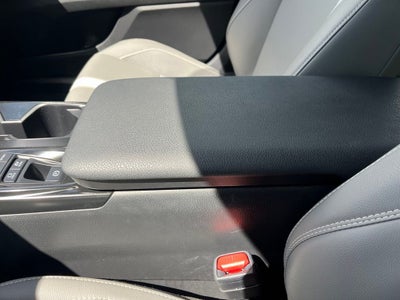 2025 Toyota Camry SE | Moonroof | BLIS | Convenience Pkg | Media Pkg