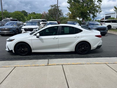 2025 Toyota Camry SE | Moonroof | BLIS | Convenience Pkg | Media Pkg