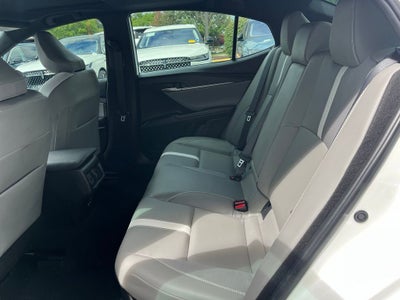 2025 Toyota Camry SE | Moonroof | BLIS | Convenience Pkg | Media Pkg