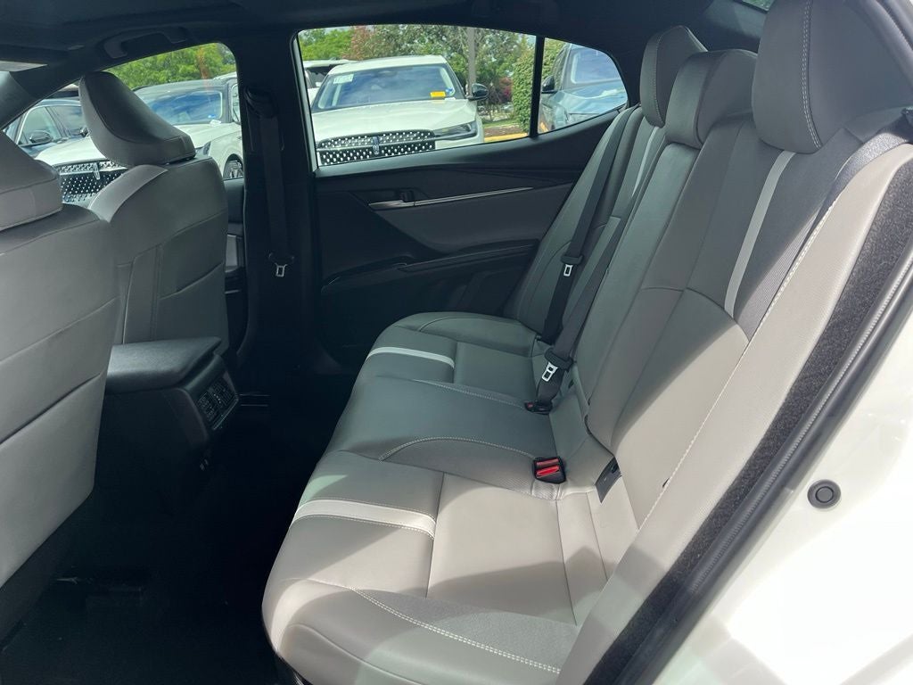 2025 Toyota Camry SE | Moonroof | BLIS | Convenience Pkg | Media Pkg