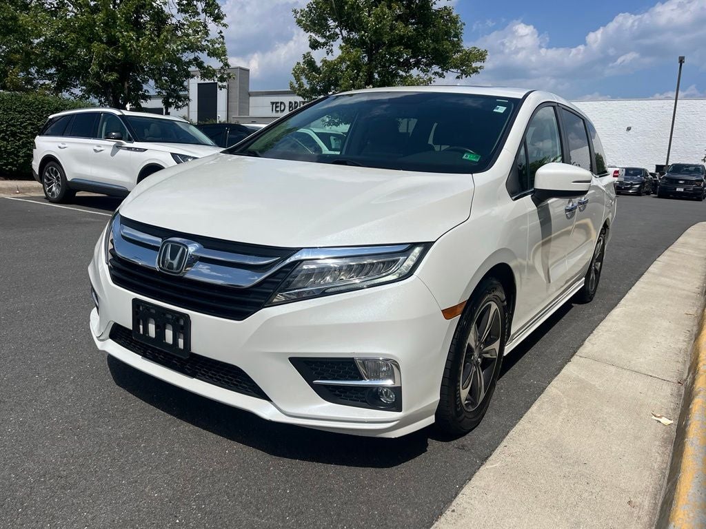 2020 Honda Odyssey Touring | Pano Roof | BLIS | Rear Entertainment