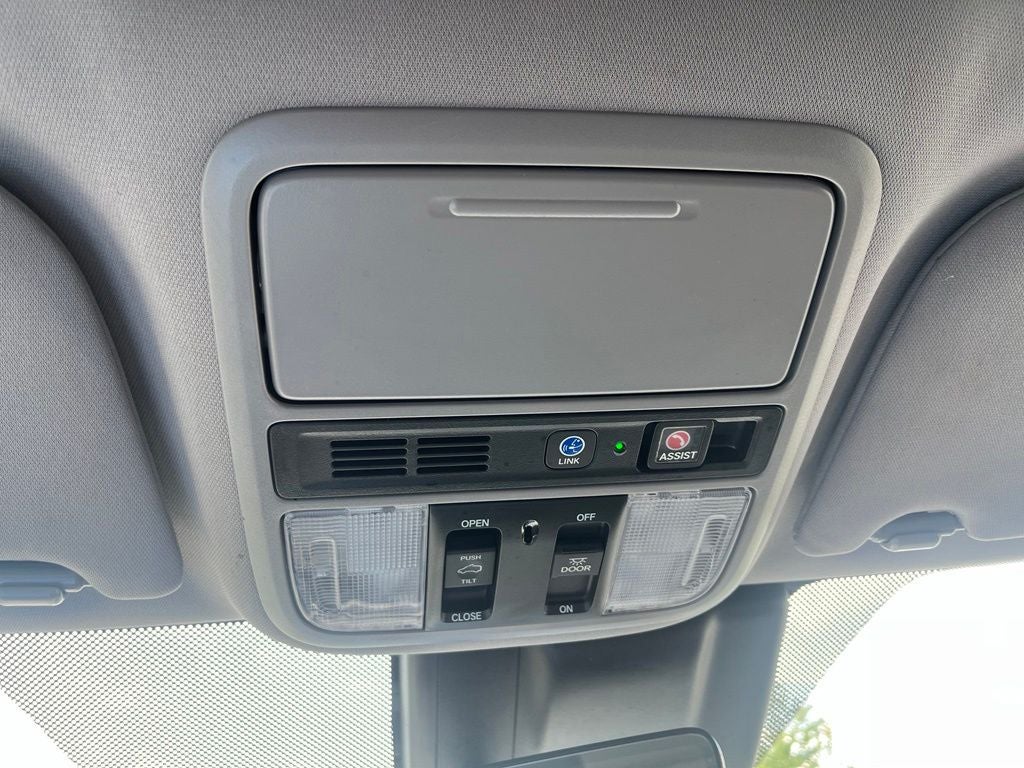 2020 Honda Odyssey Touring | Pano Roof | BLIS | Rear Entertainment