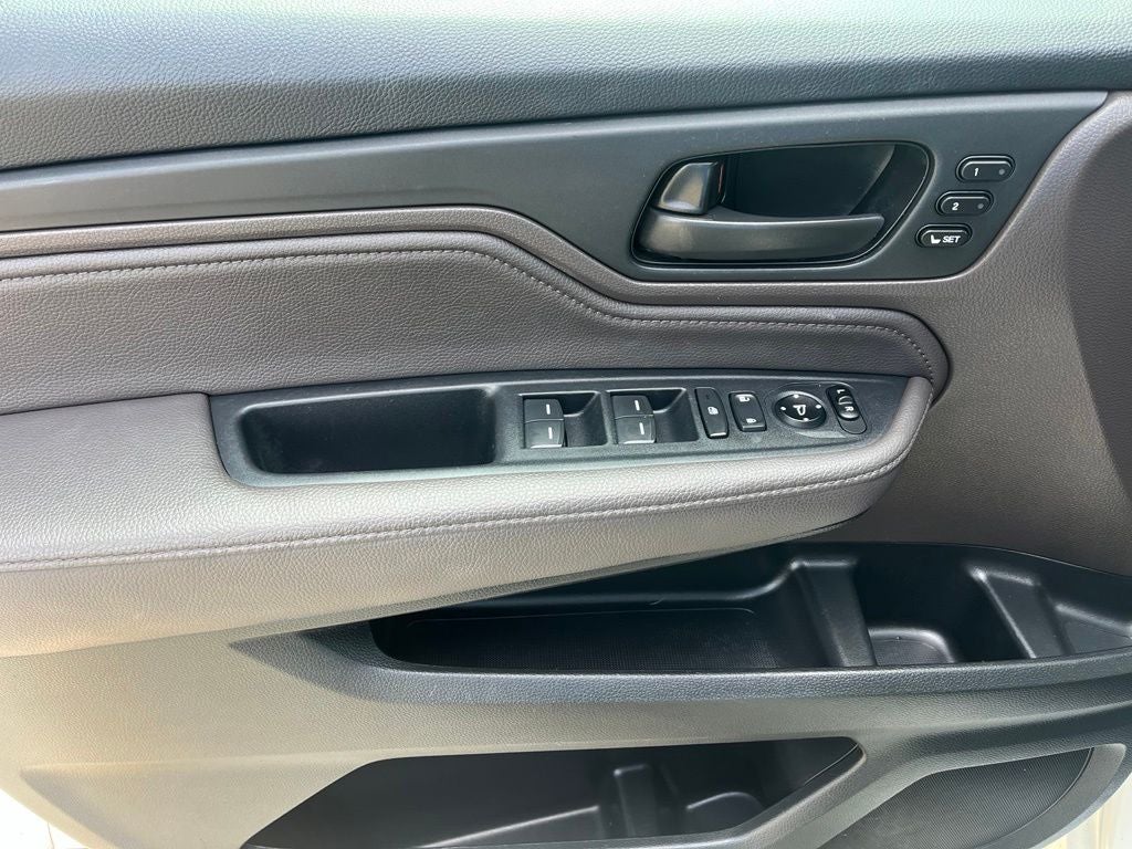 2020 Honda Odyssey Touring | Pano Roof | BLIS | Rear Entertainment