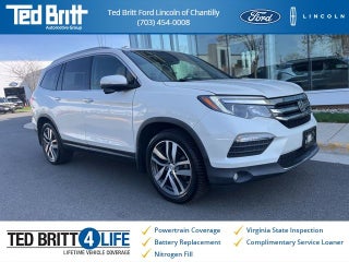 2016 Honda Pilot Touring AWD | Moonroof | Heated Seats | Power Lifgtgate