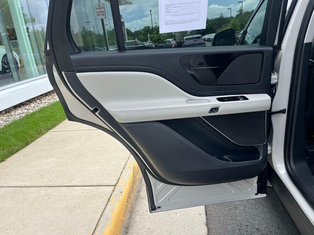 2025 Lincoln Aviator Premiere AWD | Pano Roof | 360 Camera | BLIS