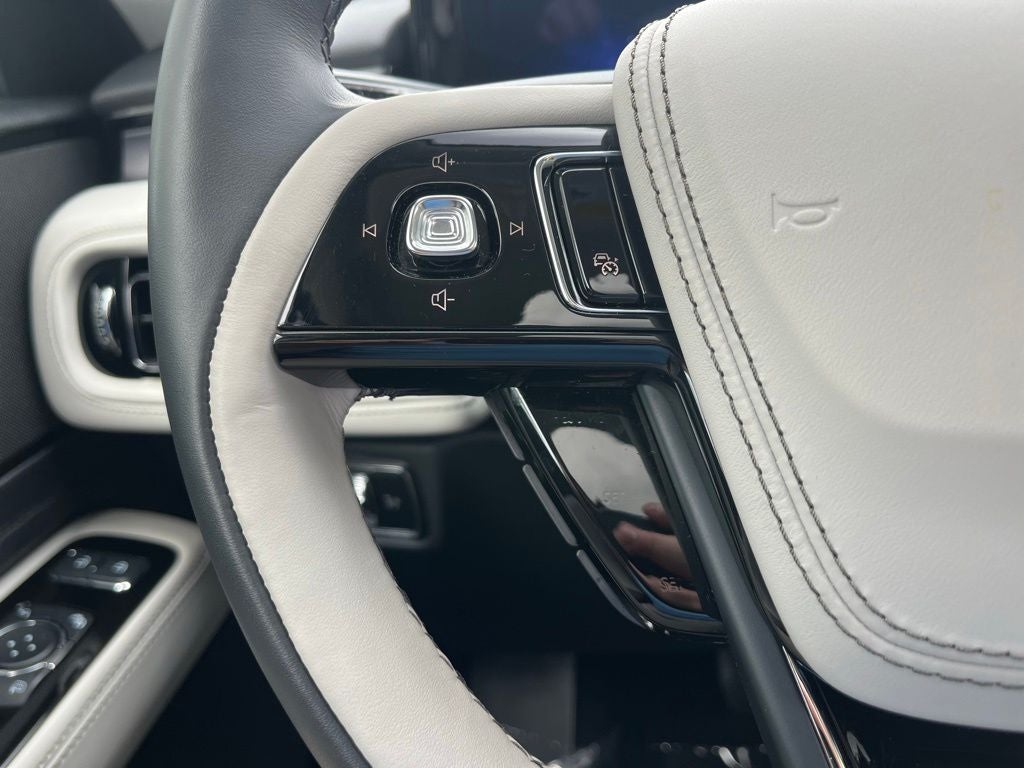 2025 Lincoln Aviator Premiere AWD | Pano Roof | 360 Camera | BLIS