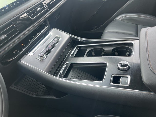 2025 Lincoln Aviator Premiere AWD | Pano Roof | 360 Camera | 21" Wheels