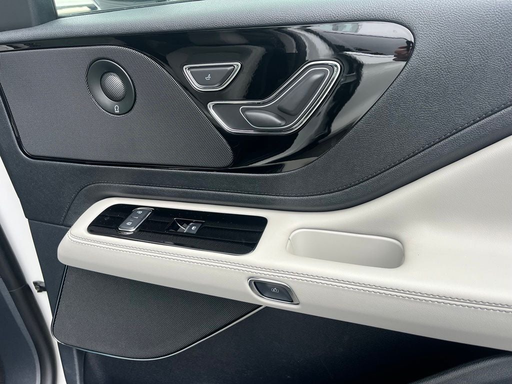 2026 Lincoln Aviator Premiere III AWD | Pano Roof | 360 Cam | BLIS | HUD