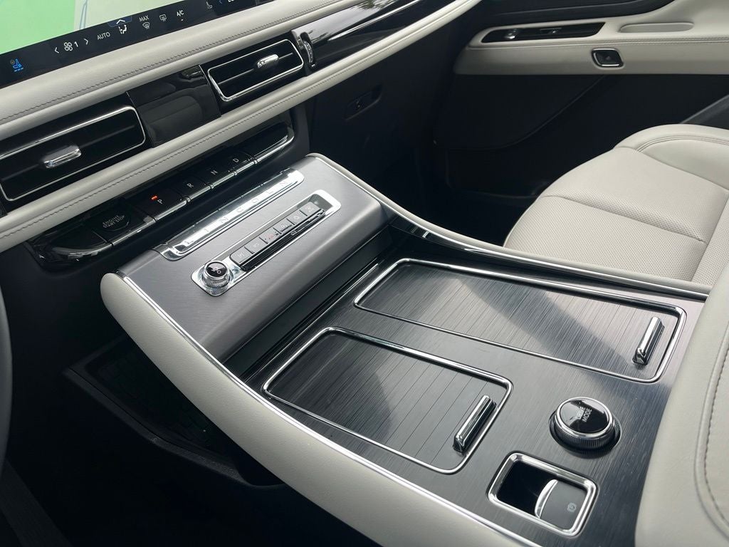 2026 Lincoln Aviator Premiere III AWD | Pano Roof | 360 Cam | BLIS | HUD