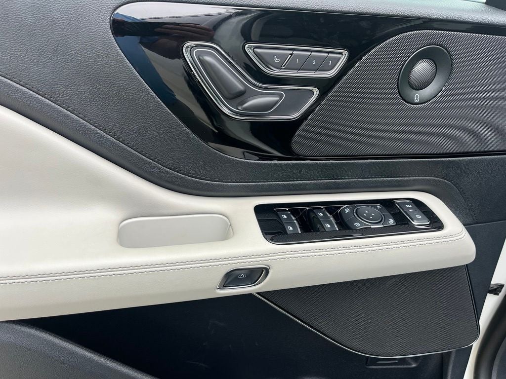 2026 Lincoln Aviator Premiere III AWD | Pano Roof | 360 Cam | BLIS | HUD