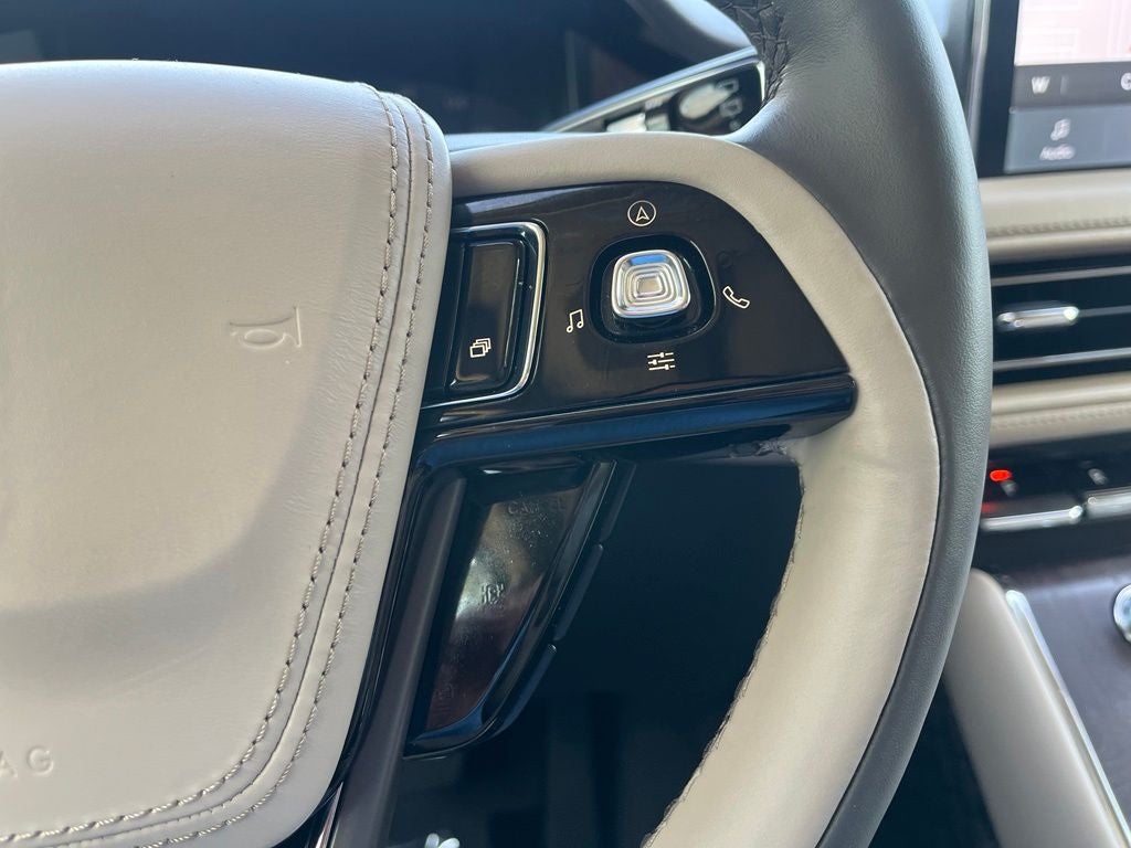 2023 Lincoln Aviator Reserve AWD | Pano Roof | 360 Cam | BLIS | Luxury Pkg