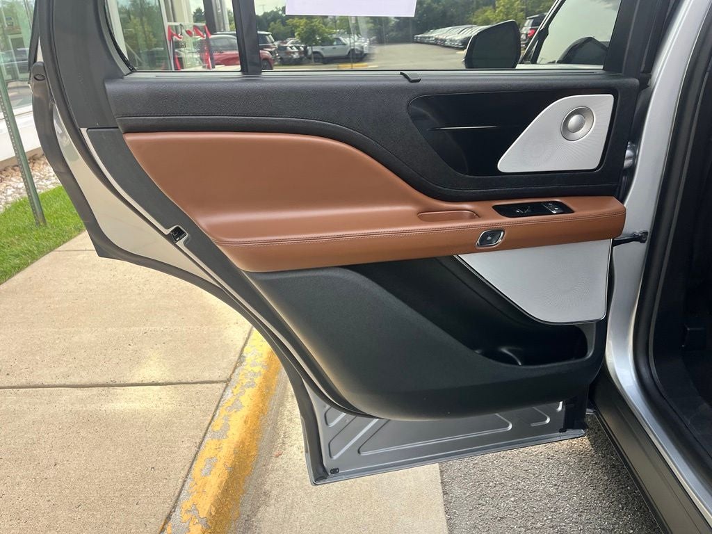 2023 Lincoln Aviator Reserve AWD | Pano Roof | 360 Cam | Jet Pkg | Luxury Pkg