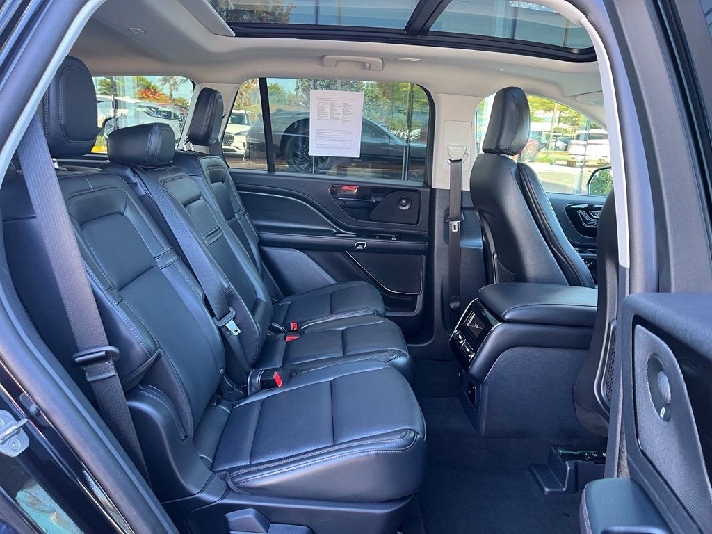 2026 Lincoln Aviator Reserve AWD | Pano Roof | HUD | Low Miles | BLIS