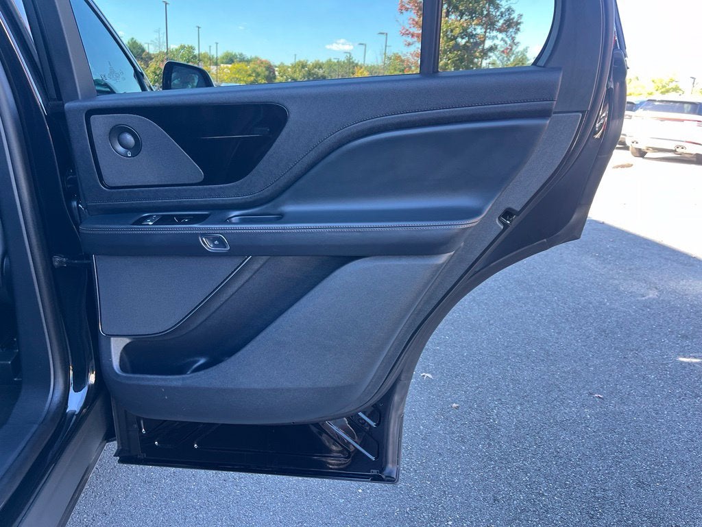 2026 Lincoln Aviator Reserve AWD | Pano Roof | HUD | Low Miles | BLIS