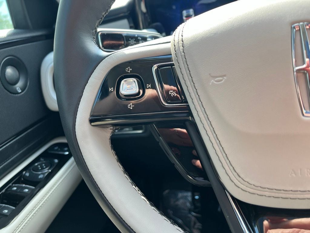 2026 Lincoln Aviator Reserve | Bluecruise | Illumination Pack | Pano Moonroof