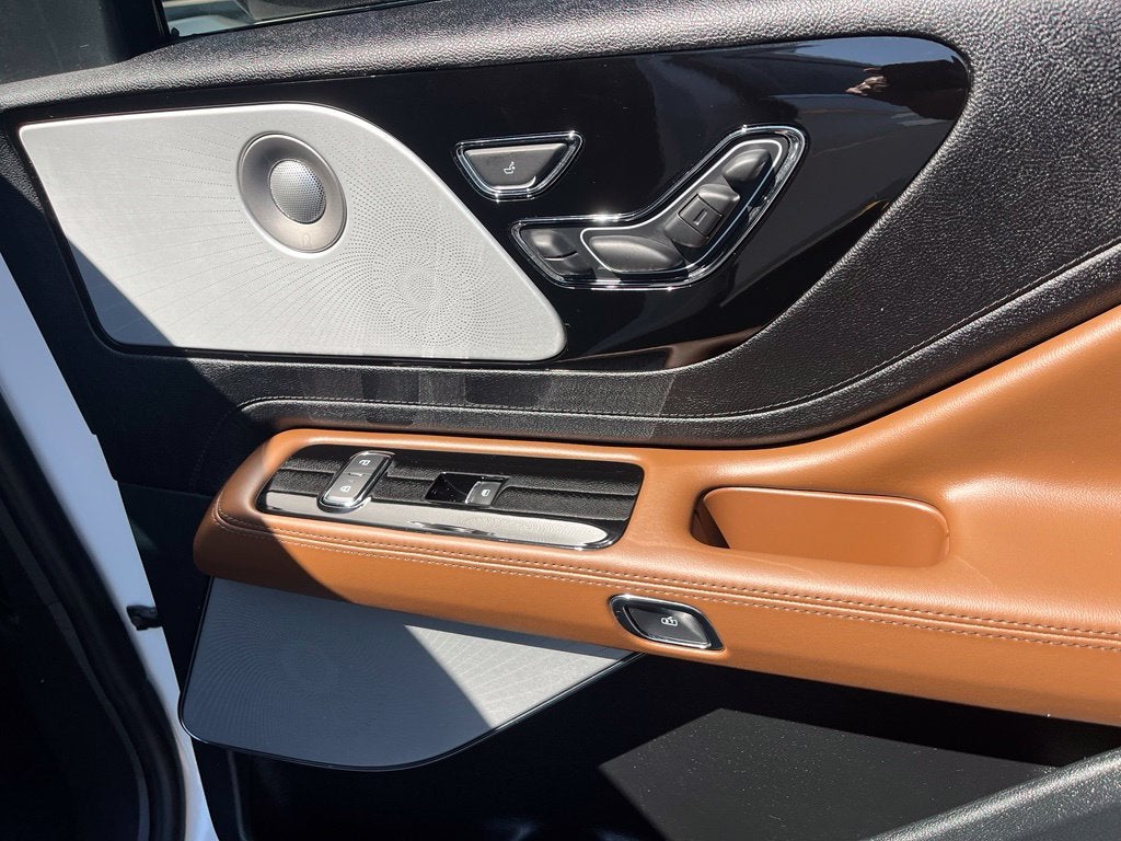 2024 Lincoln Aviator Reserve AWD | Luxury Pkg | Illumination Pkg | Pano Roof