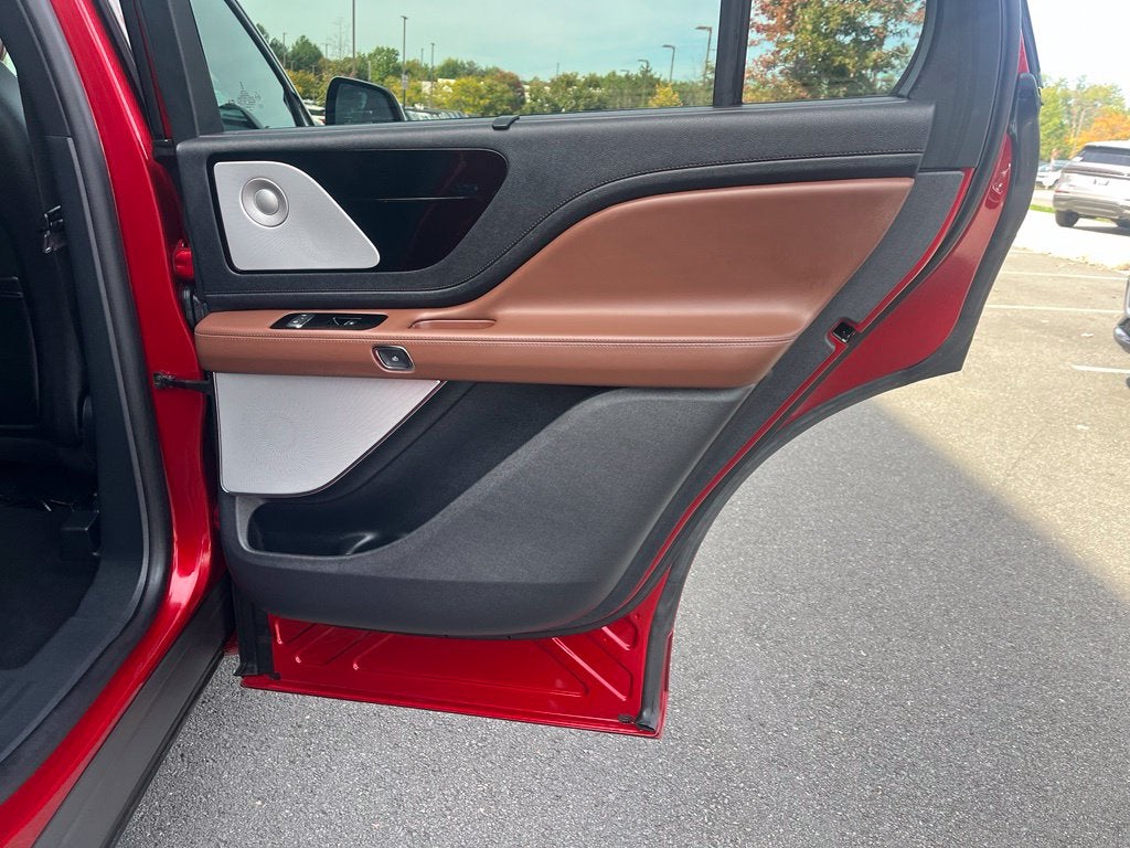 2025 Lincoln Aviator Reserve AWD | Pano Roof | 360 Cam | BLIS | Jet Pkg