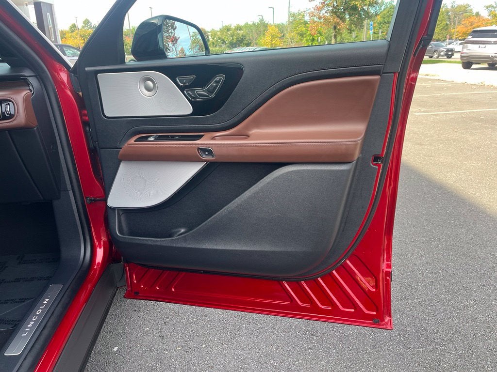 2025 Lincoln Aviator Reserve AWD | Pano Roof | 360 Cam | BLIS | Jet Pkg