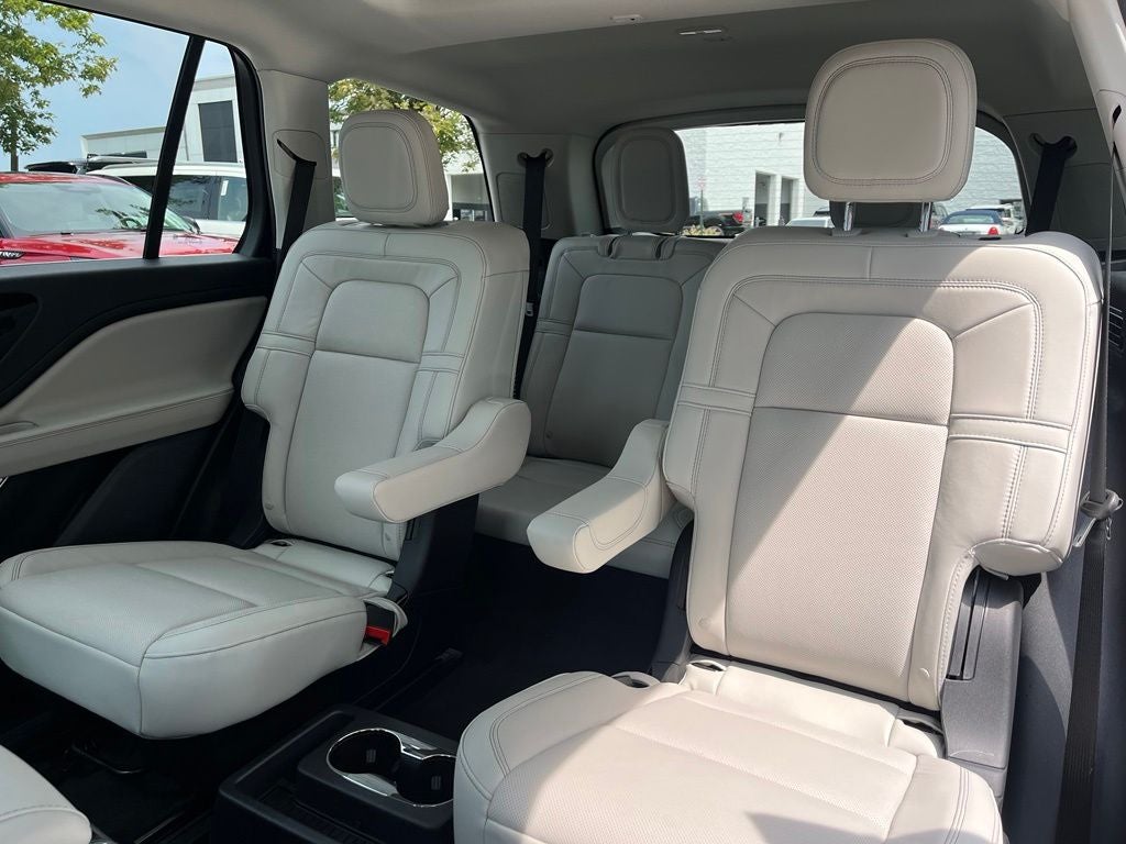 2026 Lincoln Aviator Reserve AWD | Pano Roof | 360 Cam | Luxury Pkg