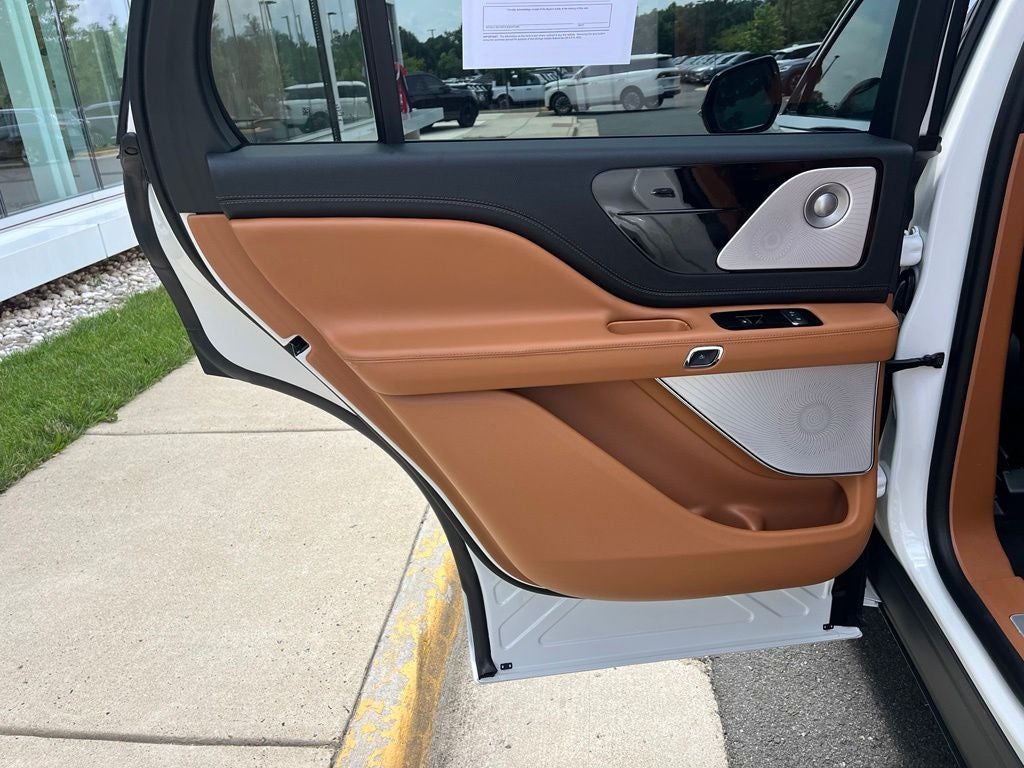2026 Lincoln Aviator Black Label AWD | Pano Roof | 360 Cam | BLIS | HUD