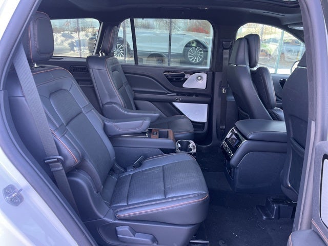 2025 Lincoln Aviator Black Label AWD | Pano Roof | 360 Camera | Jet Appear Pkg