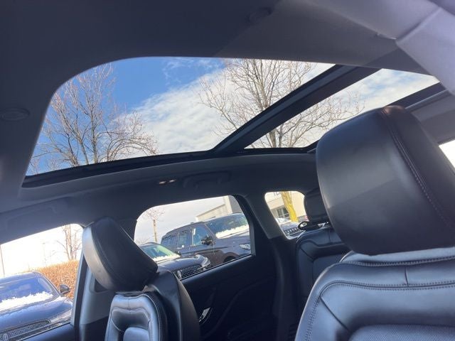 2022 Lincoln Corsair Standard AWD | Pano Roof | BLIS | Premium Pkg