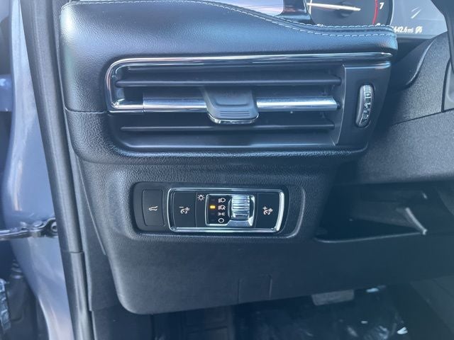 2022 Lincoln Corsair Standard AWD | Nav | Pano Roof | Premium Pkg